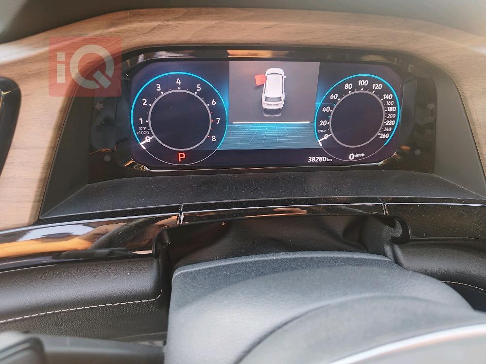 https://cdn.iqcars.ioscaled_1000133827_out.jpg